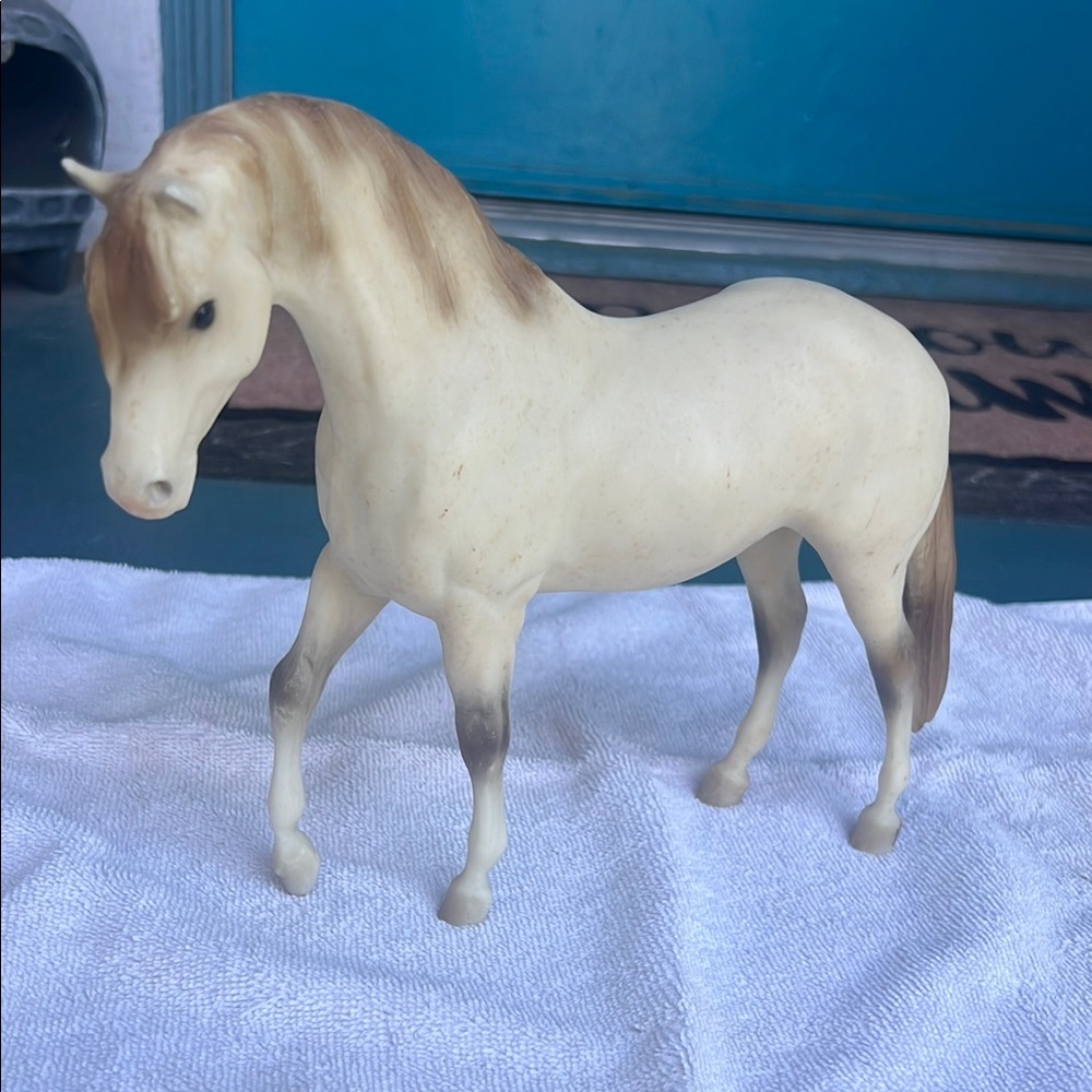 Breyer model horse the American Indian Pony